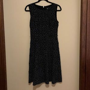 Tommy hilfiger dress polka dot with red belt, size 6